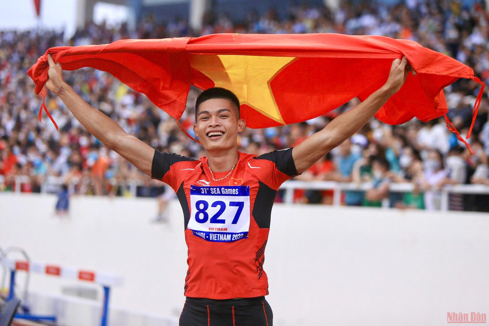 Nguyễn Tiến Trọng giành Huy chương Vàng nội dung nhảy xa nam với thành tích 7m80. Nguyễn Thị Oanh phá kỷ lục SEA Games trong ngày điền kinh liên tiếp “gặt vàng” -0