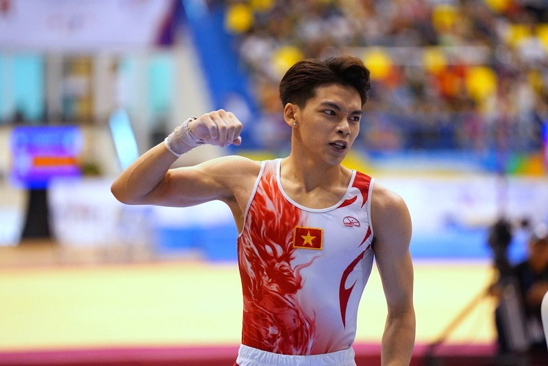Xuân Thiện có màn trình diễn xuất sắc tại Cung thể thao Quần Ngựa để giành tấm Huy chương Vàng thứ 53 cho đoàn Việt Nam tại SEA Games 31. SEA Games 31 ngày 15/5: Wushu thi đấu thăng hoa, đoàn Việt Nam vượt mốc 50 Huy chương Vàng -0