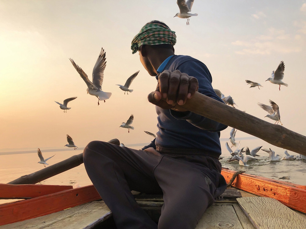 "Miễn phí từ quá khứ" của tác giả Kristian Cruz chụp tại Varanasi, Ấn Độ trên iPhone X, giải nhất hạng mục Du lịch. Ngỡ ngàng những bức ảnh chụp từ điện thoại di động -0