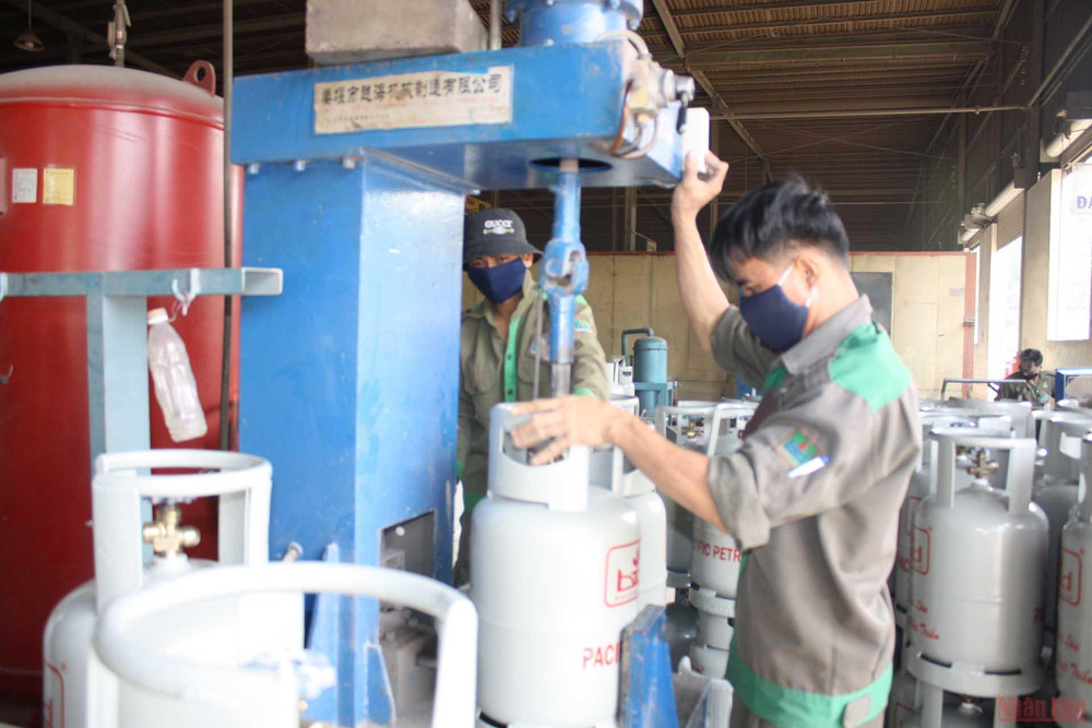 Giá gas tăng lần thứ 4 liên tiếp trong 4 tháng.