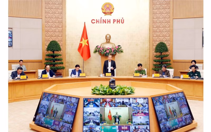 Phó Thủ tướng Thường trực Trương Hòa Bình phát biểu ý kiến chỉ đạo tại hội nghị trực tuyến bảo đảm ATGT.