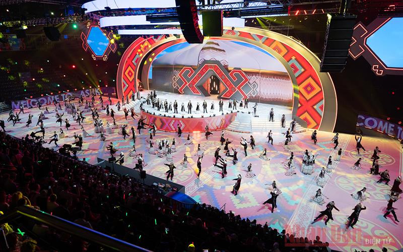 Sân khấu lễ khai mạc Folkloriada VI. Đặc sắc lễ hội Văn hóa dân gian thế giới tại Liên bang Nga -0