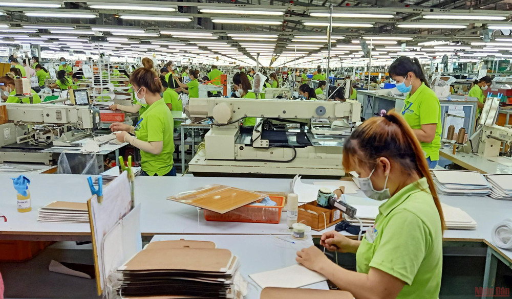 Công ty TNHH một thành viên CY Vina, khu công nghiệp Long Đức, thành phố Trà Vinh đã xuất khẩu vượt chỉ tiêu mặt hàng túi xách năm 2021. Trà Vinh tích cực hỗ trợ doanh nghiệp phát triển nhanh và bền vững -0