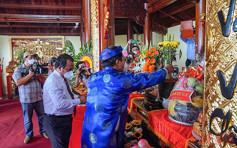 Cà Mau dâng hương Đức Quốc Tổ Lạc Long Quân -0