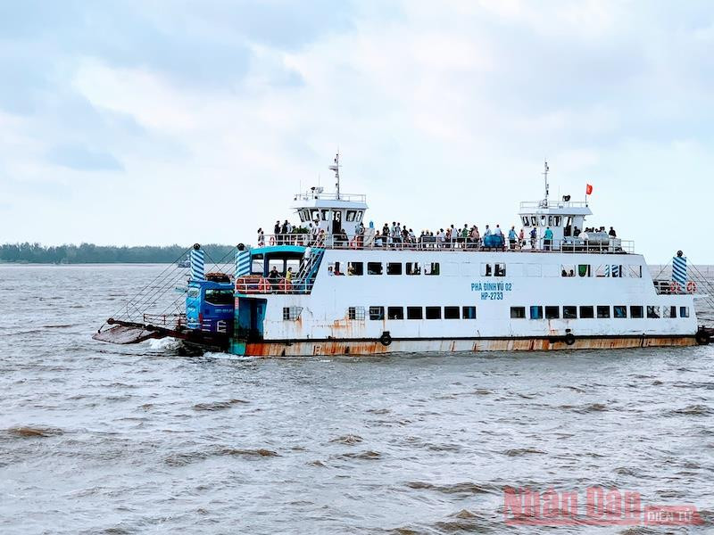Cấm biển, kêu gọi tàu thuyền về bờ và sơ tán dân trước bão số 7 ảnh 2 Nghệ An, Thanh Hóa kêu gọi tàu thuyền về bờ và sơ tán dân trước bão số 7 -0