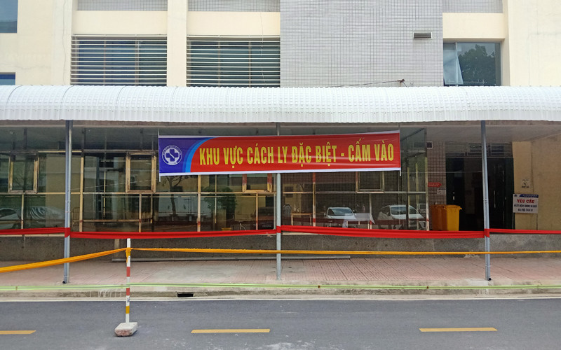 Khoa Truyền nhiễm, Bệnh viện đa khoa tỉnh Thái Bình, nơi vừa tiếp nhận bệnh nhân tái dương tính đến cách ly, điều trị ngày 27-5. Một bệnh nhân tái dương tính với SARS-CoV-2 ở Thái Bình -0