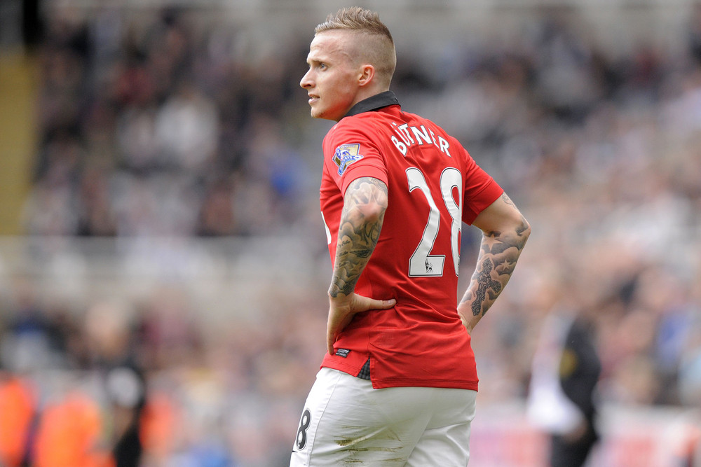 5. Hậu vệ trái Alexander Buttner Man Utd trong ngày cuối cùng với Sir Alex Ferguson giờ nơi đâu? -0
