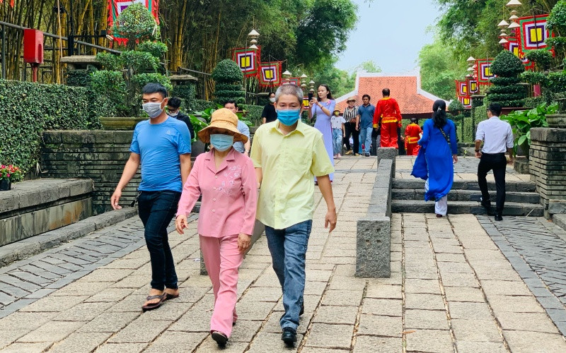 TP Hồ Chí Minh cần xử phạt nghiêm hành vi không mang khẩu trang nơi công cộng. Siết chặt các quy định phòng, chống dịch Covid-19 trên địa bàn TP Hồ Chí Minh -0
