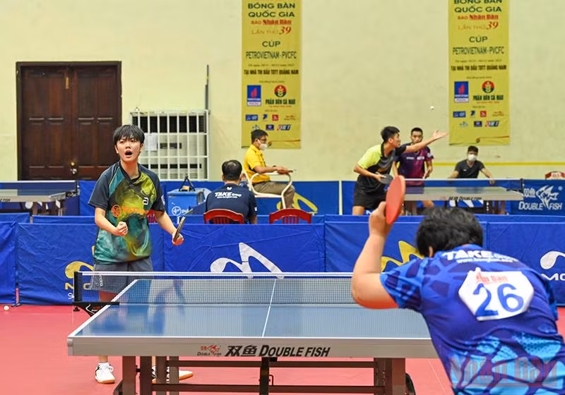 Loại đương kim vô địch, “sao trẻ” Trần Mai Ngọc vào vòng bán kết đơn -0