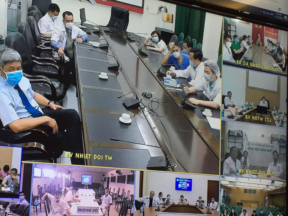 Các chuyên gia hội chẩn trực tuyến về hai ca bệnh Covid-19 nặng ảnh 1 Các chuyên gia hội chẩn trực tuyến về hai ca bệnh Covid-19 nặng -0