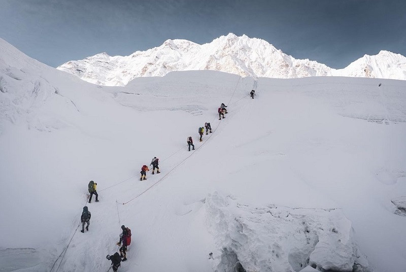 Hành trình chinh phục đỉnh Everest của Kami Rita và các cộng sự. (Ảnh: Twitter/Chhang Dawa Sherpa) Nhà leo núi người Nepal phá kỷ lục 26 lần chinh phục đỉnh Everest -0