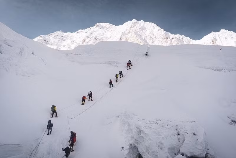 Nhà leo núi người Nepal phá kỷ lục 26 lần chinh phục đỉnh Everest -0