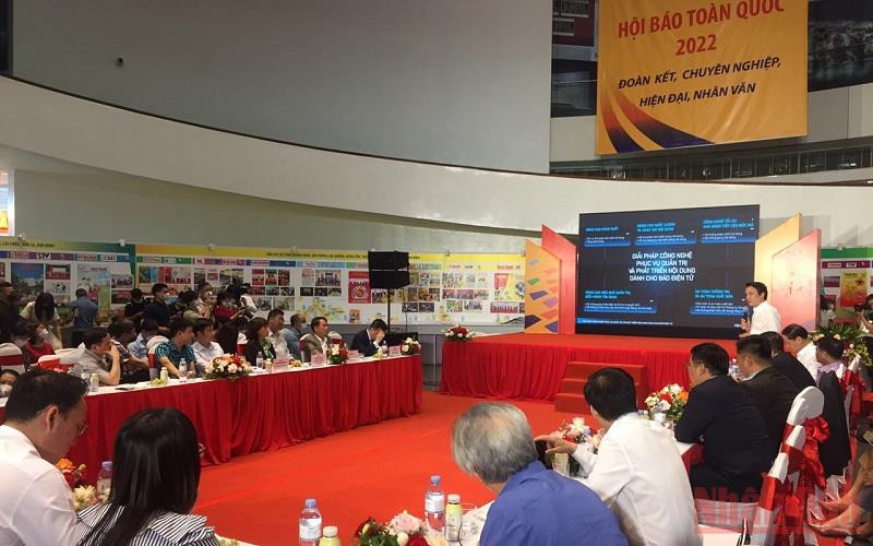 Quang cảnh Diễn đàn “Chuyển đổi số để phục vụ bạn đọc tốt hơn”. (Ảnh: VT)