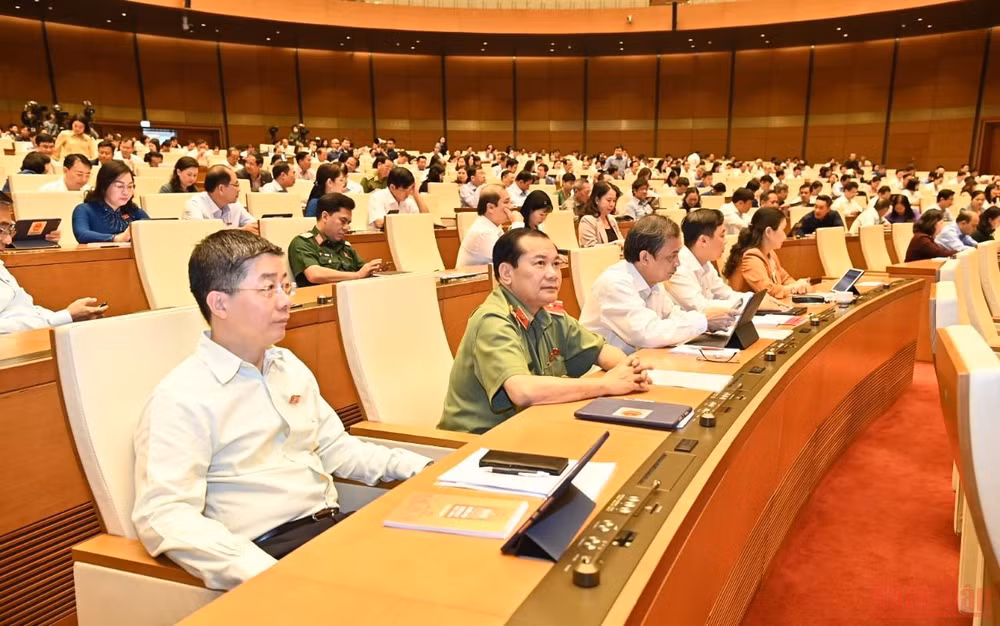 Các đại biểu Quốc hội dự phiên họp toàn thể tại Hội trường Diên Hồng sáng 26/5. (Ảnh: NGUYÊN KHOA)