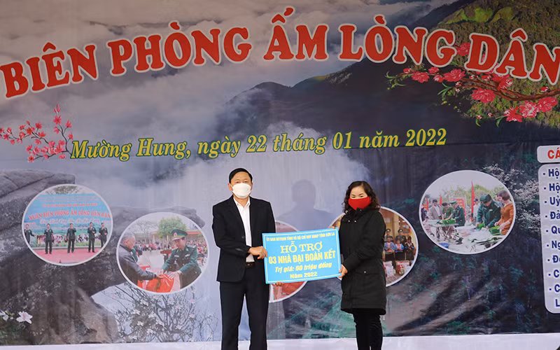 “Xuân biên phòng ấm lòng dân bản” ở Sơn La -0
