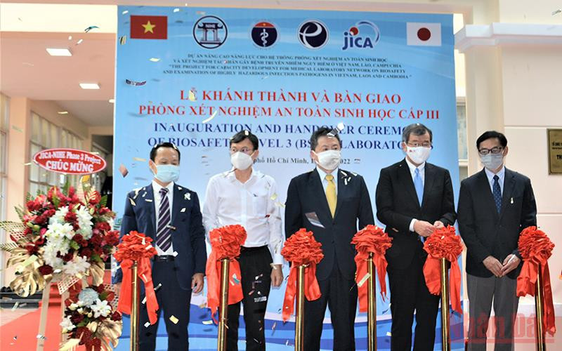 Lễ cắt băng khánh thành phòng thí nghiệm BSL-3 tại Viện Pasteur thành phố Hồ Chí Minh. 