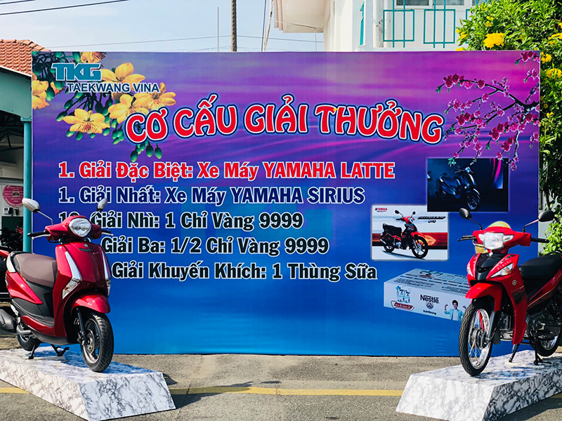 Công ty cổ phần Taekwang Vina tổ chức bốc thăm trúng thưởng 2 chiếc xe máy cho người lao động trong buổi đầu tiên đi làm trở lại sau đợt nghỉ Tết. Hơn 90% công nhân tại Đồng Nai đã trở lại làm việc -0