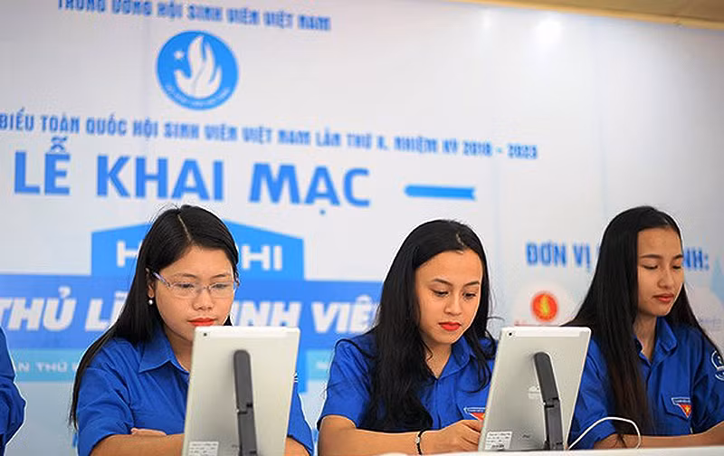 Các thí sinh tham gia Hội thi "Thủ lĩnh sinh viên toàn quốc".