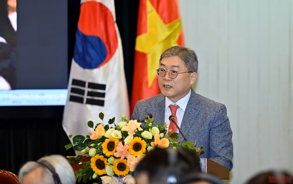 Quản trị khủng hoảng thông tin trong bối cảnh đại dịch Covid-19 -0