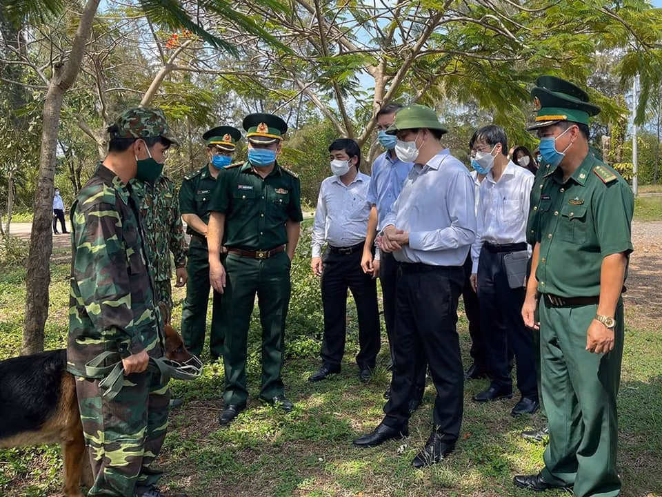 Bộ trưởng Y tế: Chủ động kiểm soát, không luống cuống khi xảy ra dịch Covid-19 -0
