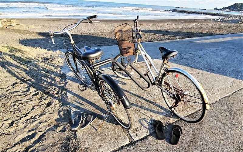 Ở Ichinomiya, xe đạp thường gắn dụng cụ hỗ trợ để cố định ván lướt sóng như xe đạp (Ảnh: MATCHA) Địa điểm diễn ra cuộc thi lướt sóng đầu tiên ở Olympic -0