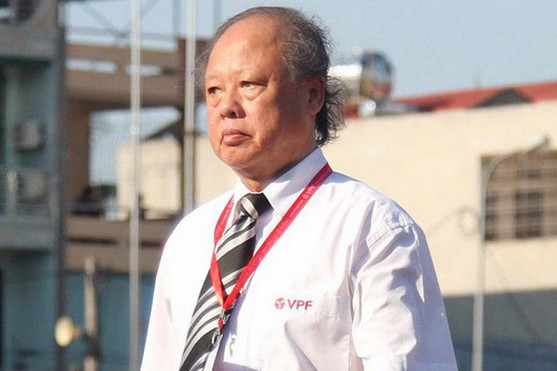 Ông Đoàn Phú Tấn cho rằng công tác huấn luyện trọng tài còn nhiều lỗ hổng. Trọng tài Việt Nam 2020: Các đội bóng khóc, người hâm mộ than, VPF khó hiểu -0