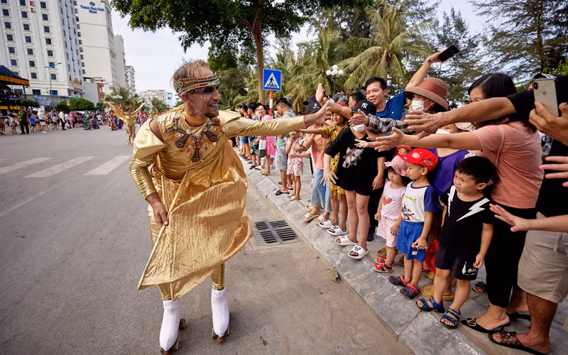 Sôi động Carnival trên thành phố biển Sầm Sơn -0