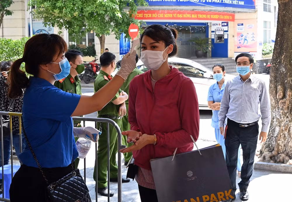 Triển khai tiêm vaccine phòng Covid-19 trên diện rộng tại Hà Nội -0