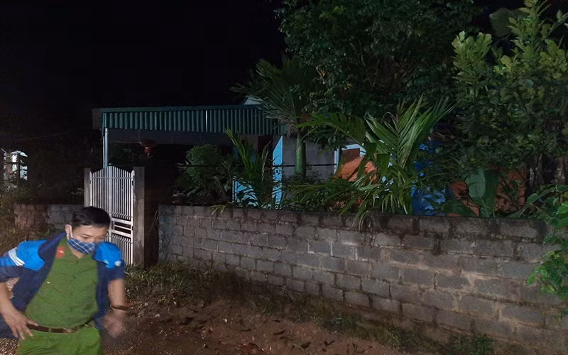 Công tác đi dân đến nơi an toàn kết thúc lúc 21 giờ ngày 31-10.