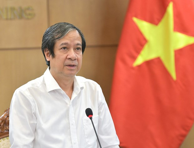 Bộ trưởng Giáo dục và Đào tạo Nguyễn Kim Sơn phát biểu tại cuộc họp. (Ảnh: TTXVN). Áp dụng bài giảng trên truyền hình để bổ trợ cho việc học trực tuyến -0