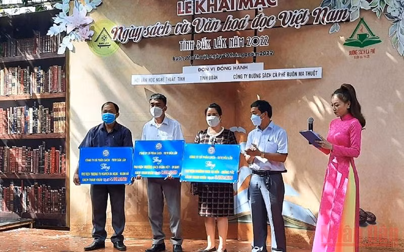 Khai mạc Ngày Sách và Văn hóa đọc Việt Nam năm 2022 tại Đắk Lắk -0
