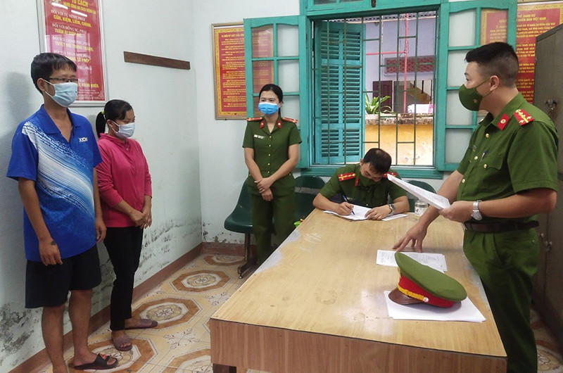 Hai nhân viên y tế ở huyện Hưng Hà (Thái Bình) nhận hối lộ. Bắt 4 người đưa và nhận hối lộ để qua chốt kiểm dịch không cần xét nghiệm -0