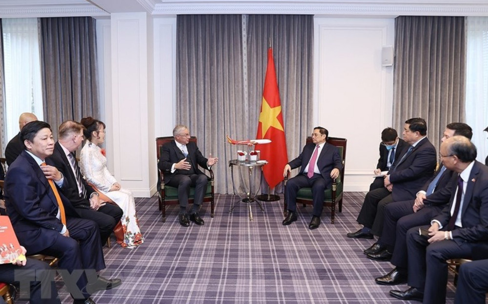 Thủ tướng Phạm Minh Chính tiếp ông Christian Scherer, Tổng Giám đốc thương mại toàn cầu của Tập đoàn Airbus. (Ảnh: Dương Giang/TTXVN) ttxvn_thu_tuong_tiep_lanh_dao_a-1636155682060.jpeg