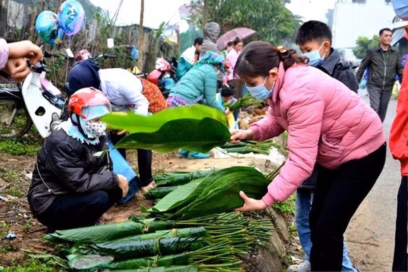 Đông vui chợ phiên vùng cao ngày Tết -0