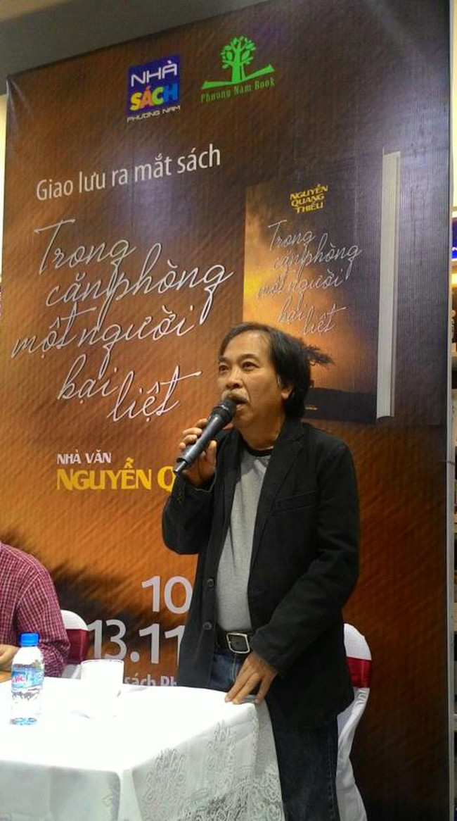 Nhà thơ Nguyễn Quang Thiều phát biểu trong buổi giao lưu, ra mắt sách. (Ảnh: TL) Nhà thơ Nguyễn Quang Thiều, Chủ tịch Hội Nhà văn Việt Nam: Quảng bá văn học cần tổ chức một cách chuyên nghiệp -0