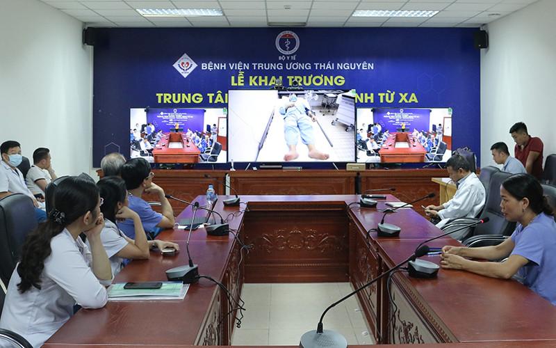 Bệnh viện Trung ương Thái Nguyên kết nối bệnh viện tuyến dưới thực hiện khám, chữa bệnh từ xa.