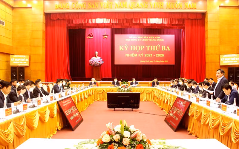 Quang cảnh Kỳ họp thứ ba, Hội đồng Lý luận Trung ương.