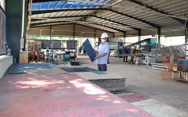 Đồng Nai khuyến khích doanh nghiệp tái chế chất thải -0