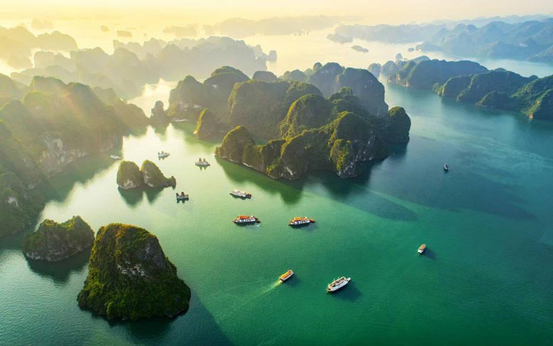 Kỳ quan thiên nhiên thế giới Vịnh Hạ Long. 