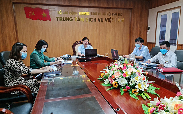 Trung tâm Dịch vụ việc làm Bắc Kạn dự chương trình theo hình thức trực tuyến. Tích cực kết nối cung cầu - lao động trong dịch Covid-19 -0