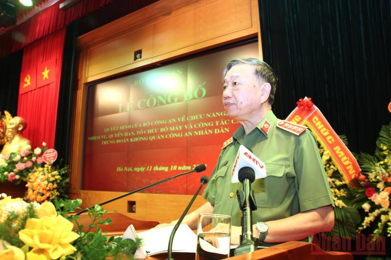 Đại tướng Tô Lâm phát biểu ý kiến giao nhiệm vụ cho Trung đoàn Không quân Công an nhân dân. Ra mắt trung đoàn không quân Công an nhân dân -0