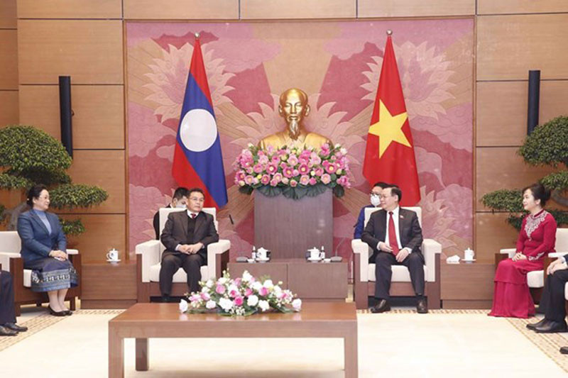 Chủ tịch Quốc hội Vương Đình Huệ và Phu nhân tiếp Chủ tịch Quốc hội Lào Xaysomphone Phomvihane và Phu nhân. Báo Lào viết về chuyến thăm của Chủ tịch Quốc hội Vương Đình Huệ -0