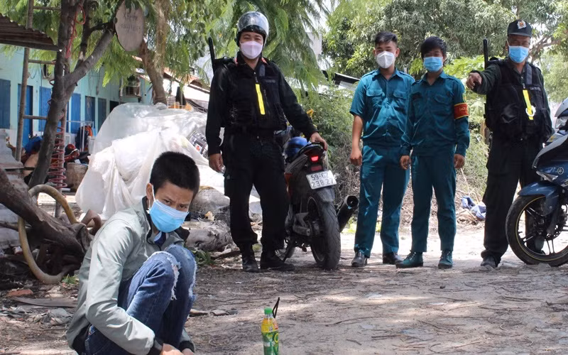 Nguyễn Văn Nam bị phát hiện khi bỏ trốn nơi cách ly và điều trị Covid-19.