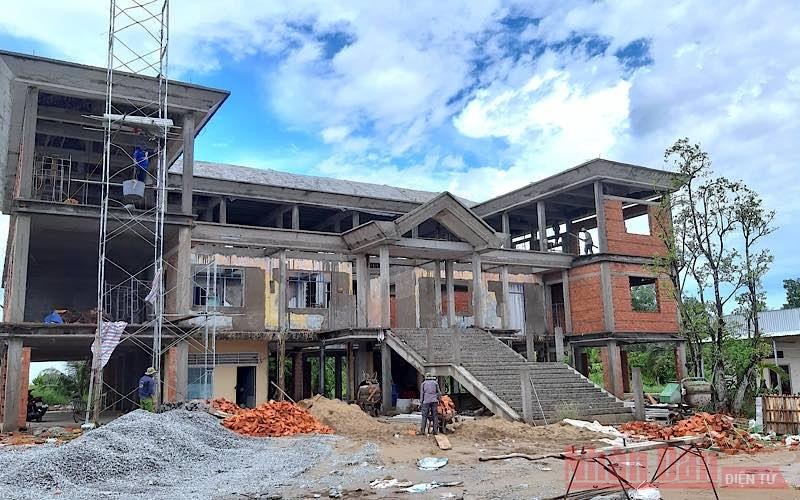 Một công trình xây dựng cơ bản ở xã Nguyễn Phích (huyện U Minh) trầy trật vì giá vật tư tăng cao. “Bão” giá hoành hành, thầu Cà Mau lo vỡ trận… -0