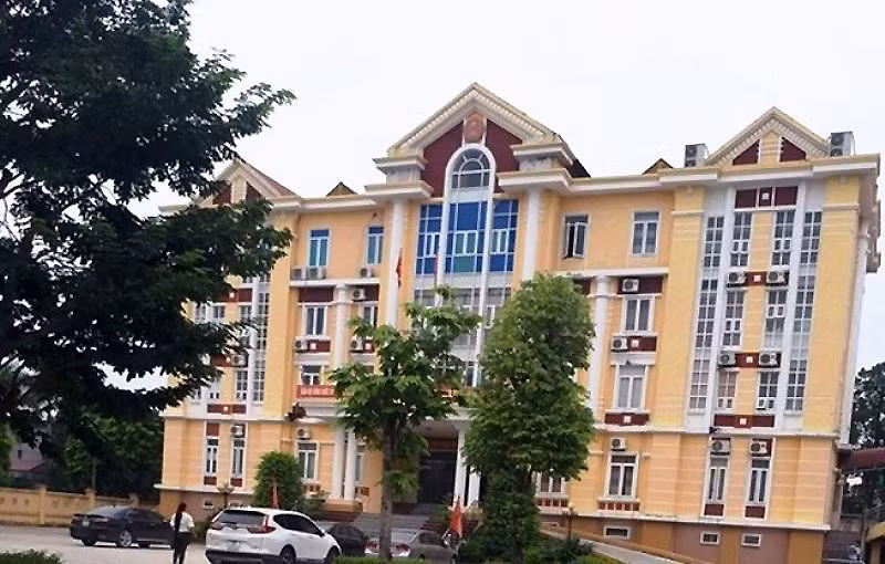 Đơn nguyên công sở UBND huyện Hậu Lộc.