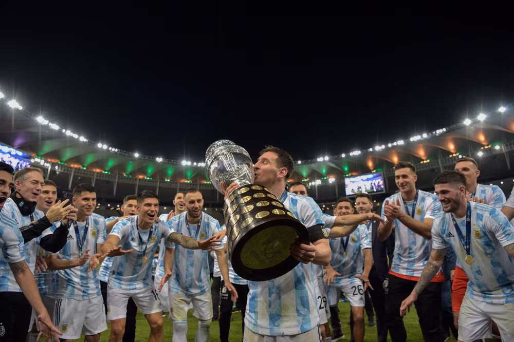 Cận cảnh Messi cùng Argentina vô địch Copa America 2021 -0