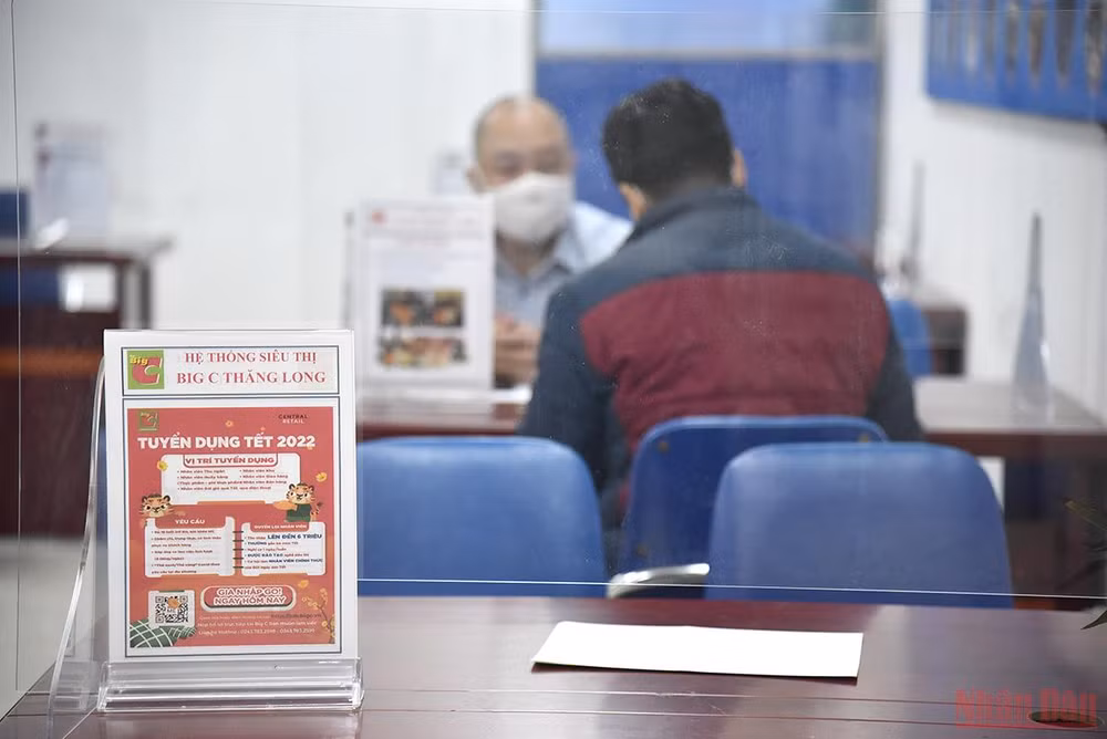 Gần 17.500 cơ hội tuyển dụng tại phiên giao dịch việc kết nối 7 địa phương phía Bắc -0