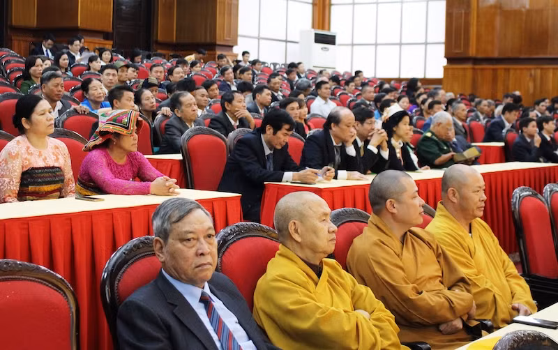 Ủy ban MTTQ tỉnh Thanh Hóa đón Huân chương Độc lập hạng Nhất -0