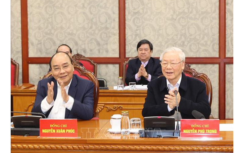Tổng Bí thư, Chủ tịch nước Nguyễn Phú Trọng và Thủ tướng Nguyễn Xuân Phúc tại phiên họp. (Ảnh: TTXVN) Bộ Chính trị, Ban Bí thư họp bàn, quyết định một số vấn đề quan trọng -0