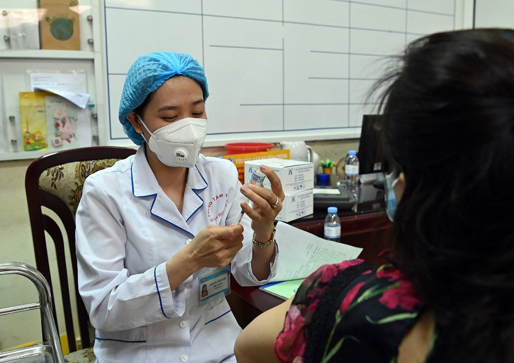 Triển khai tiêm vaccine phòng Covid-19 trên diện rộng tại Hà Nội ảnh 4 Triển khai tiêm vaccine phòng Covid-19 trên diện rộng tại Hà Nội -0